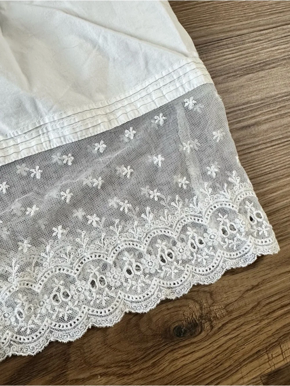 Eileen West Nightgown Small White 100% Cotton Floral Embroidery Night Shirt - Picture 5 of 11